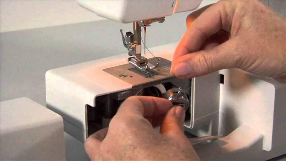 Singer Promise 1409, Macchina da Cucire Portatile con 15 Punti, Macchina da Cucire Singer con Occhiellatore 4 Tempi, Ampiezza Zig-Zag Regolabile, Leva Retromarcia, Doppio Ago per Quilting e Pelle
